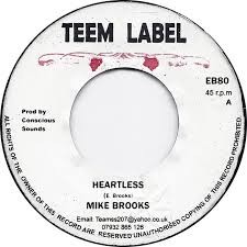 Mike Brooks : Heartless | Single / 7inch / 45T  |  UK