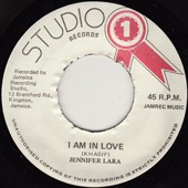 Jennifer Lara : I Am In Love | Single / 7inch / 45T  |  Oldies / Classics